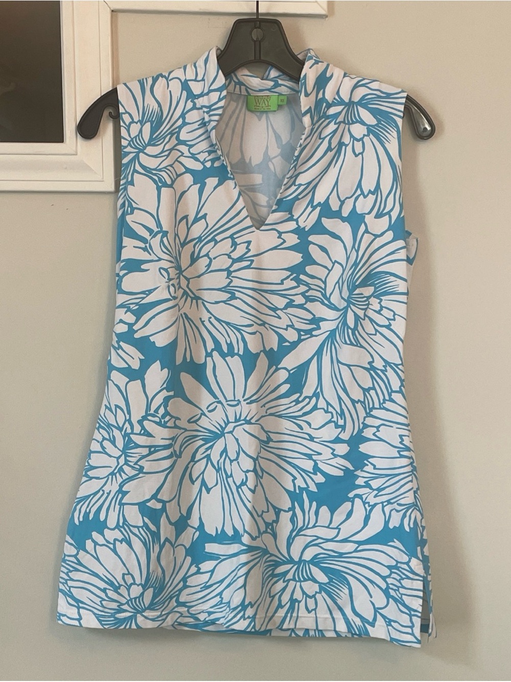 Katherine Way Women’s Teal And White Floral Sleeveless Top Size XS